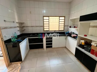 Casa com 4 Quartos à venda, 142m² no Residencial Alice Barbosa, Goiânia
