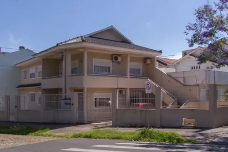 Casa com 5 Quartos à venda, 234m² no Vila Ipiranga, Porto Alegre