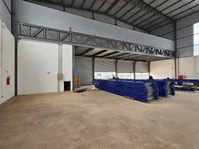 Galpão/Depósito/Armazém à venda, 1500m² no Setor de Materiais de Construção, Brasília