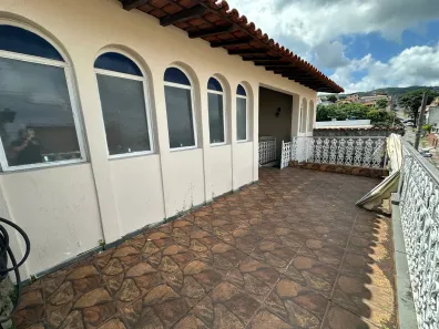Casa com 5 Quartos à venda, 266m² no Paraíso, Belo Horizonte