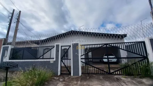 Casa com 3 Quartos para alugar, 230m² no Jardim Chapadão, Campinas