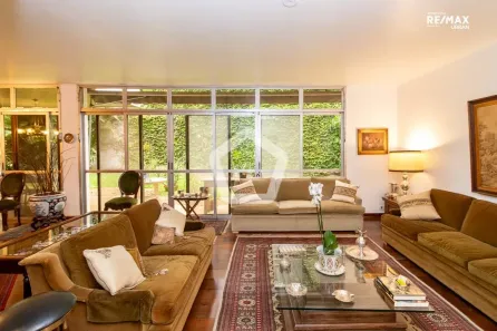 Casa com 8 Quartos à venda, 317m² no Jardim Guedala, São Paulo