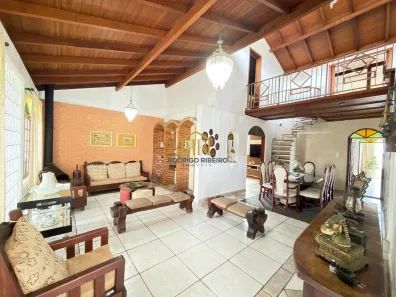 Casa com 4 Quartos à venda, 250m² no Itacorubi, Florianópolis