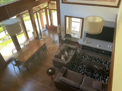 Sobrado com 4 Quartos à venda, 1080m² no Alto do Capivari, Campos do Jordão