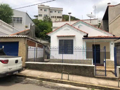 Casa com 5 Quartos à venda, 232m² no Centro, Valença
