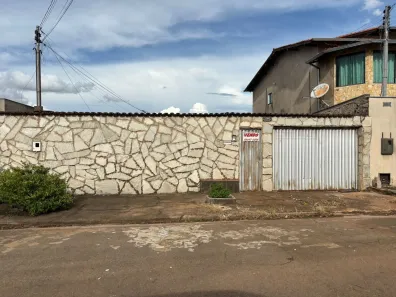 Casa com 3 Quartos à venda, 200m² no Maracanã, Anápolis