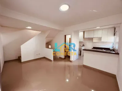 Casa com 2 Quartos para alugar, 112m² no Macuco, Santos
