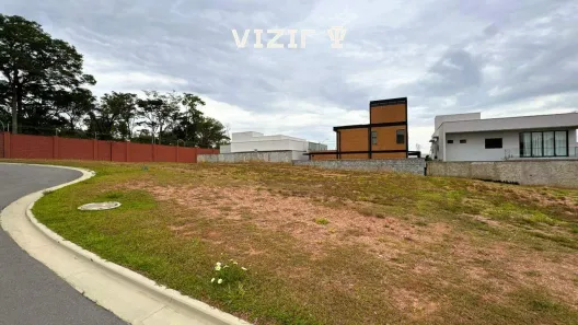 Lote/Terreno à venda, 381m² no Jardins Bolonha, Senador Canedo