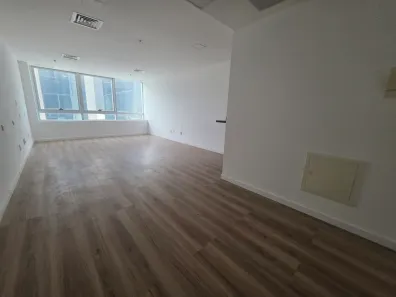 Sala Comercial para alugar, 32m² no Barra Olímpica, Rio de Janeiro