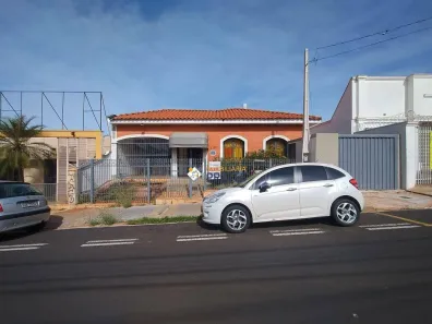 Casa com 3 Quartos à venda, 231m² no Parque Industrial, São José do Rio Preto