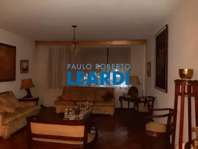 Casa com 3 Quartos para venda ou aluguel, 210m² no Vila Nova Conceição, São Paulo