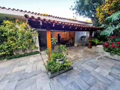 Casa com 3 Quartos à venda, 254m² no Alto de Pinheiros, São Paulo
