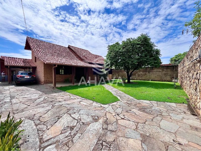 Casa com 4 quartos — Bandeirantes (Pampulha), Belo Horizonte