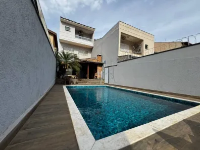 Casa com 3 Quartos à venda, 212m² no Santa Cruz, Americana
