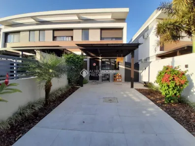 Casa com 3 Quartos à venda, 130m² no Campeche, Florianópolis