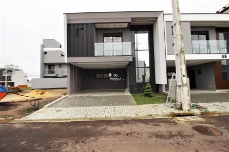 Sobrado com 3 Quartos à venda, 150m² no Costeira, São José dos Pinhais