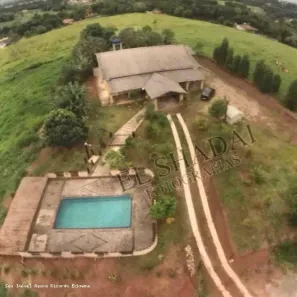 Fazenda/Sítio com 2 Quartos à venda, 230m² no Chácara Ipês, Caçapava