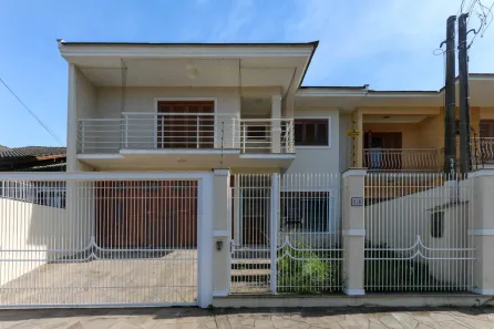Casa com 4 Quartos para alugar, 210m² no Estância Velha, Canoas
