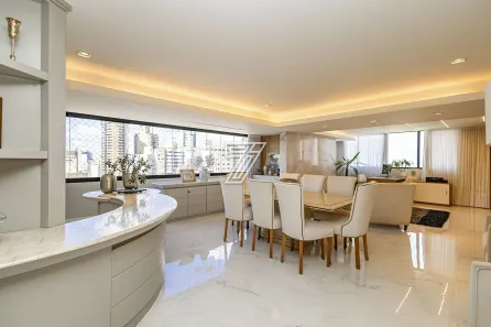Apartamento com 4 Quartos à venda, 218m² no Bigorrilho, Curitiba