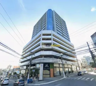 Sala Comercial para alugar, 32m² no Imbetiba, Macaé