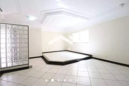 Casa com 4 Quartos para alugar, 220m² no Vigilato Pereira, Uberlândia