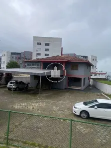 Ponto Comercial com 4 Quartos para venda ou aluguel, 450m² no Centro, São José