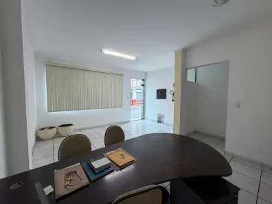 Imóvel Comercial com 3 Quartos para alugar, 90m² no Centro, Mogi das Cruzes