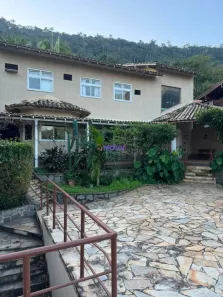 Casa com 3 Quartos para alugar, 196m² no Itacoatiara, Niterói