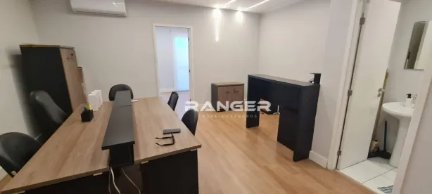 Sala Comercial para alugar, 49m² no Vila Mathias, Santos