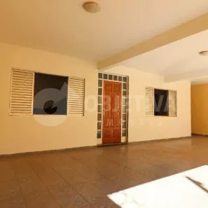Casa com 5 Quartos à venda, 237m² no Segismundo Pereira, Uberlândia