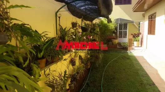Casa com 3 Quartos à venda, 352m² no Jardim das Indústrias, Jacareí