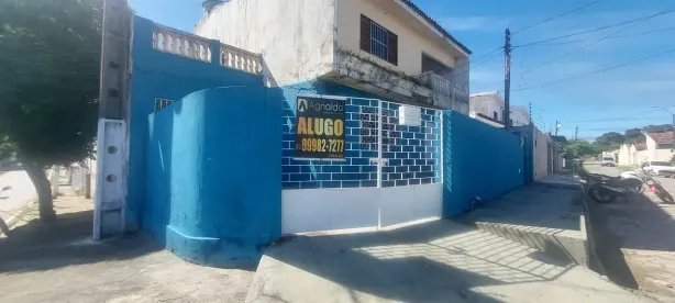 Casa com 3 Quartos para alugar, 150m² no Farol, Maceió