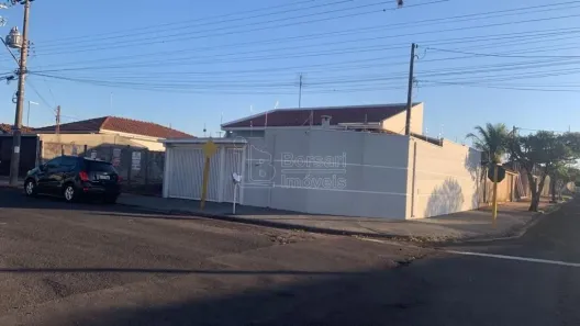 Casa com 3 Quartos à venda, 122m² no Jardim das Estações (Vila Xavier), Araraquara