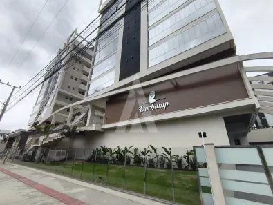 Apartamento com 3 Quartos para alugar, 121m² no América, Joinville