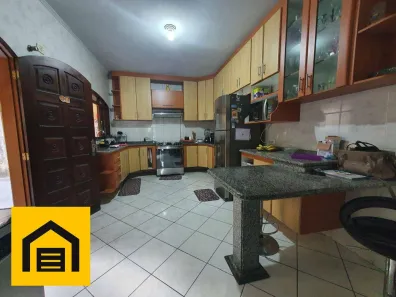 Sobrado com 3 Quartos à venda, 298m² no Vila Independência, Mauá