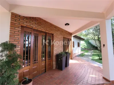 Casa com 4 Quartos à venda, 249m² no Caraguatá, Mairiporã