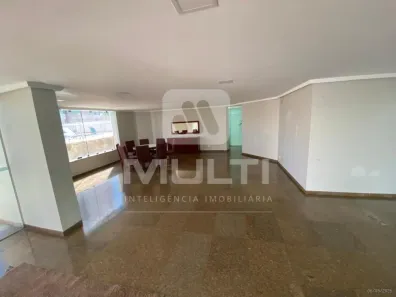 Apartamento com 4 Quartos para alugar, 270m² no Fundinho, Uberlândia