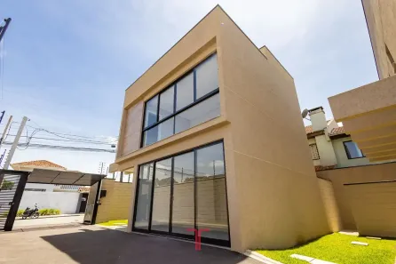 Sobrado com 3 Quartos à venda, 119m² no Santa Felicidade, Curitiba