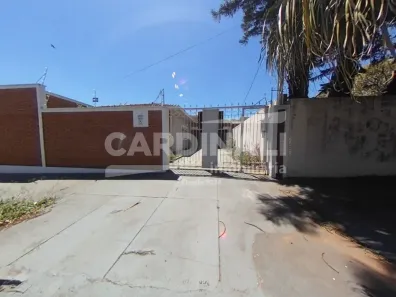 Casa com 3 Quartos para alugar, 185m² no Parque Santa Marta, São Carlos