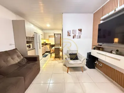 Casa com 2 Quartos à venda, 67m² no Sítio Cercado, Curitiba
