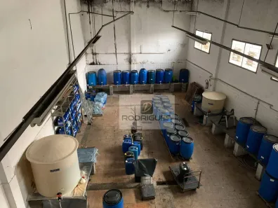Galpão/Depósito/Armazém para venda ou aluguel, 425m² no Canhema, Diadema