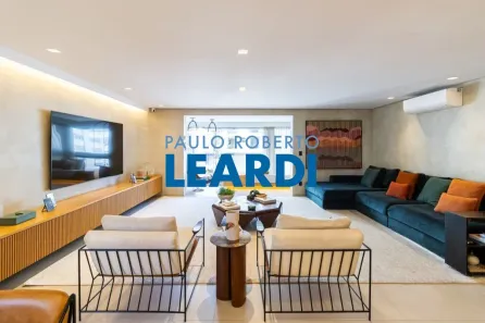 Apartamento com 3 Quartos à venda, 210m² no Santa Cecília, São Paulo