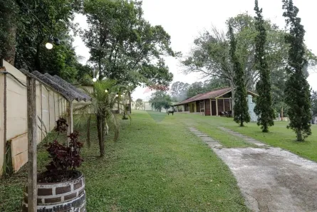 Fazenda/Sítio com 3 Quartos à venda, 230m² no Porteira Preta, Mogi das Cruzes