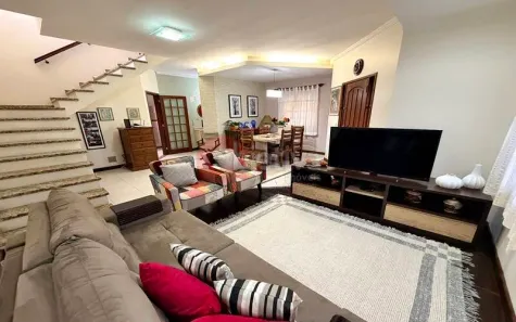 Casa com 6 Quartos à venda, 420m² no Parque Central, Cabo Frio