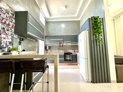 Casa com 4 Quartos à venda, 134m² no Loteamento Chamonix, Londrina
