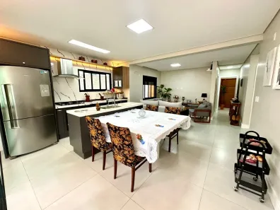 Casa com 3 Quartos à venda, 161m² no Pedra Branca, Palhoça