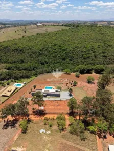 Fazenda/Sítio com 3 Quartos à venda, 20000m² no , Mateus Leme