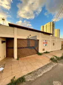 Casa com 3 Quartos para alugar, 250m² no Jundiaí, Anápolis