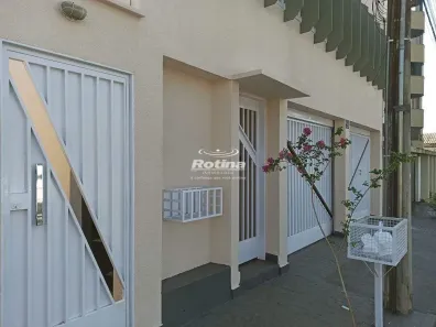Imóvel Comercial com 3 Quartos para alugar, 260m² no Nossa Senhora Aparecida, Uberlândia