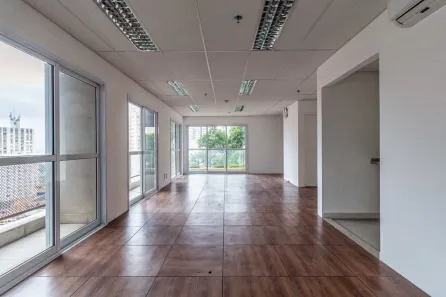 Ponto Comercial para alugar, 124m² no Aclimação, São Paulo